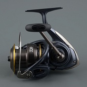 Катушка безынерц. Daiwa Legalis 2000HA